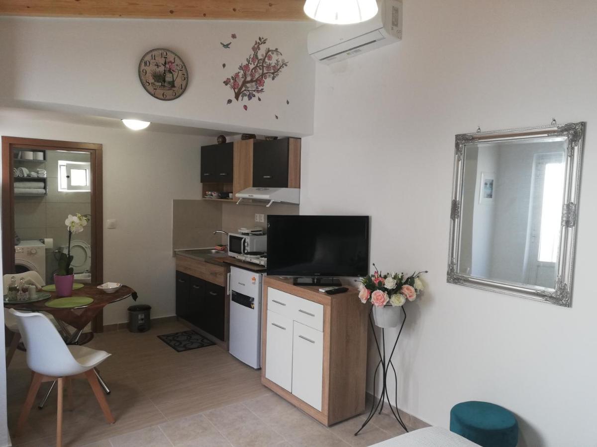 Small Studio With Yard Chania  Exterior photo